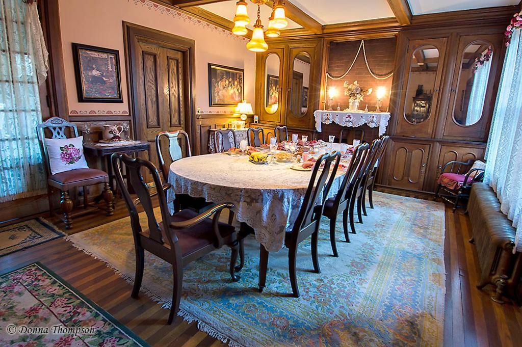 Rosewood Inn Corning Buitenkant foto